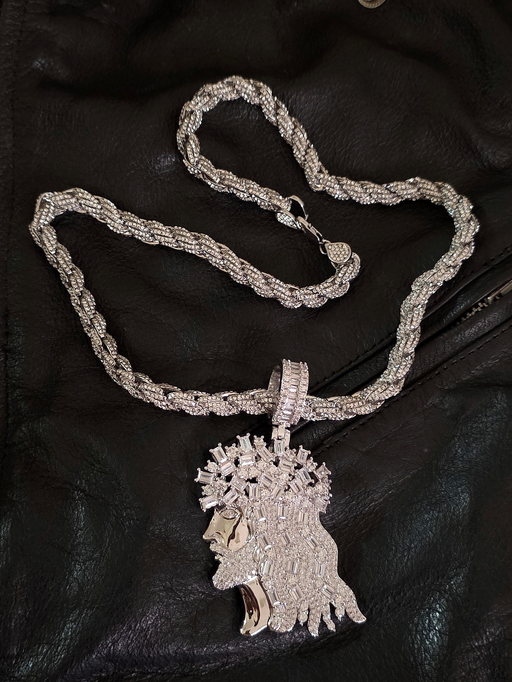 Crystal-Encrusted Lion Head Pendant Necklace - Silver Tone - Picture 2 of 7
